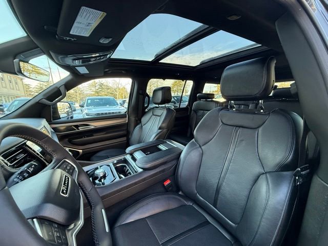 Used 2025 Jeep Wagoneer Series II w/ Convenience Group I image 19