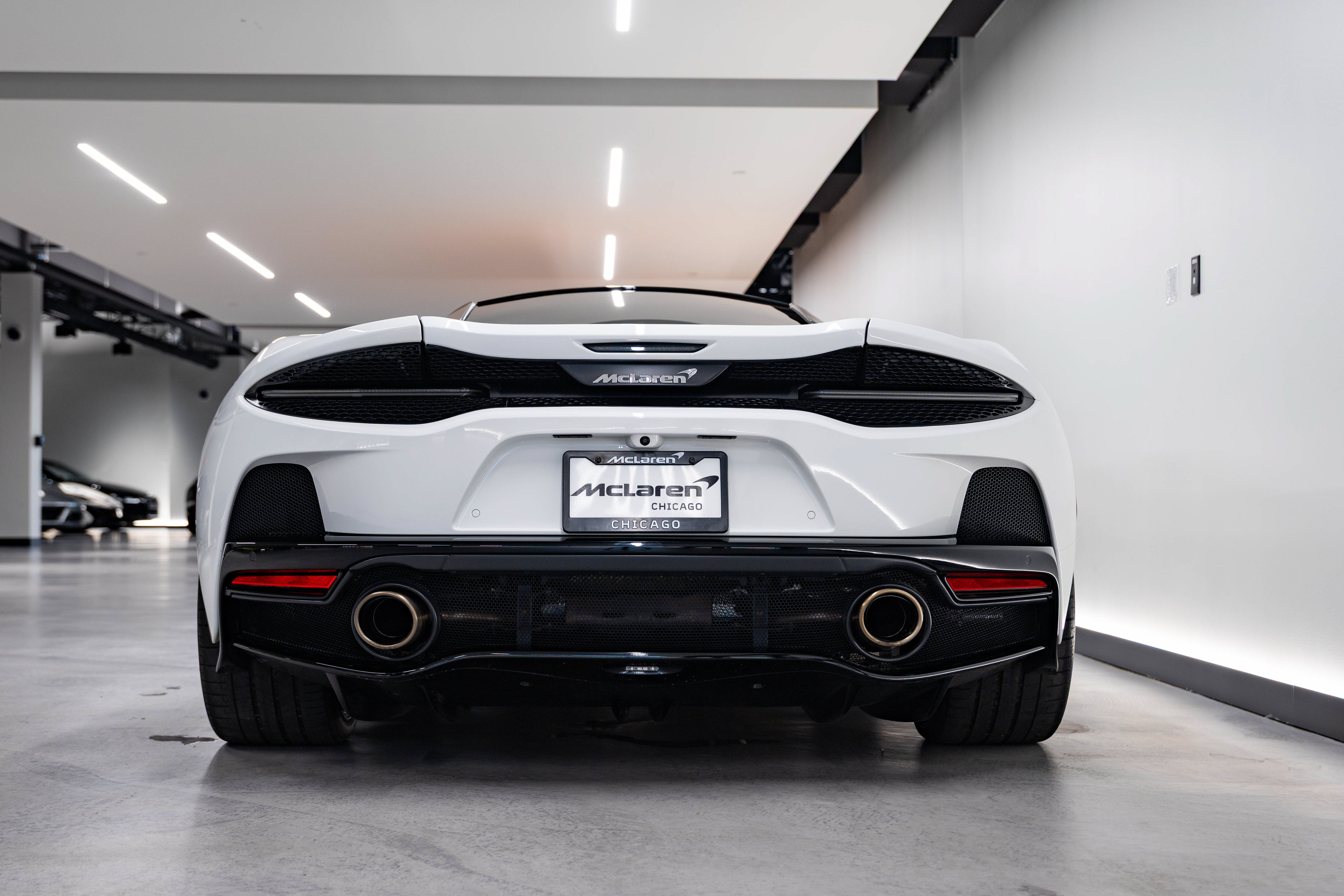Used 2020 McLaren GT RWD image 8