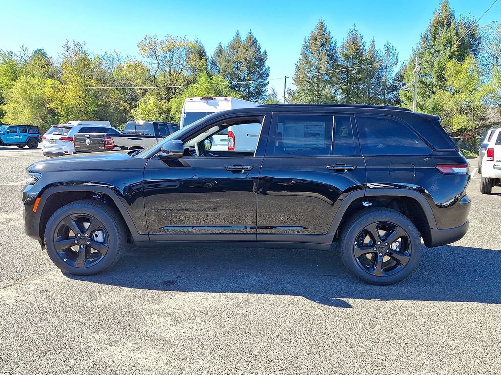 New 2025 Jeep Grand Cherokee Limited image 5