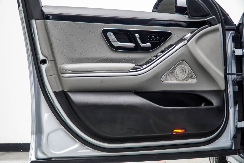 Used 2022 Mercedes-Benz S 500 4MATIC image 32