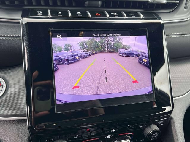 Used 2024 Jeep Grand Cherokee L Laredo AWD/4WD image 16