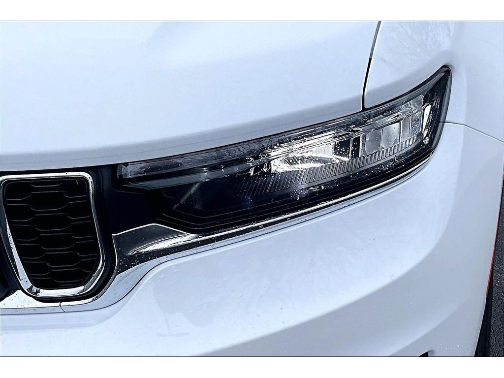 Used 2025 Jeep Grand Cherokee L Laredo w/ Luxury Tech Group I image 33