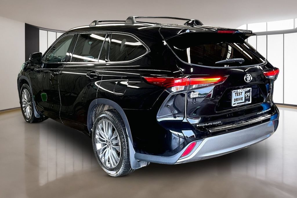 Used 2022 Toyota Highlander Platinum AWD/4WD image 12