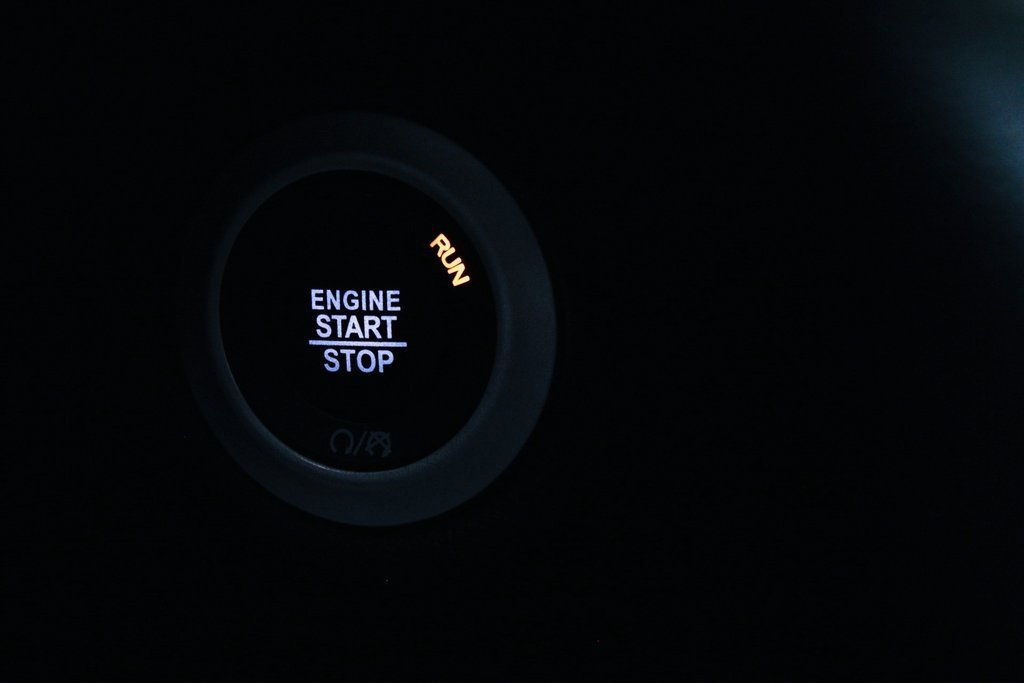 Used 2025 Chrysler Pacifica Select image 24