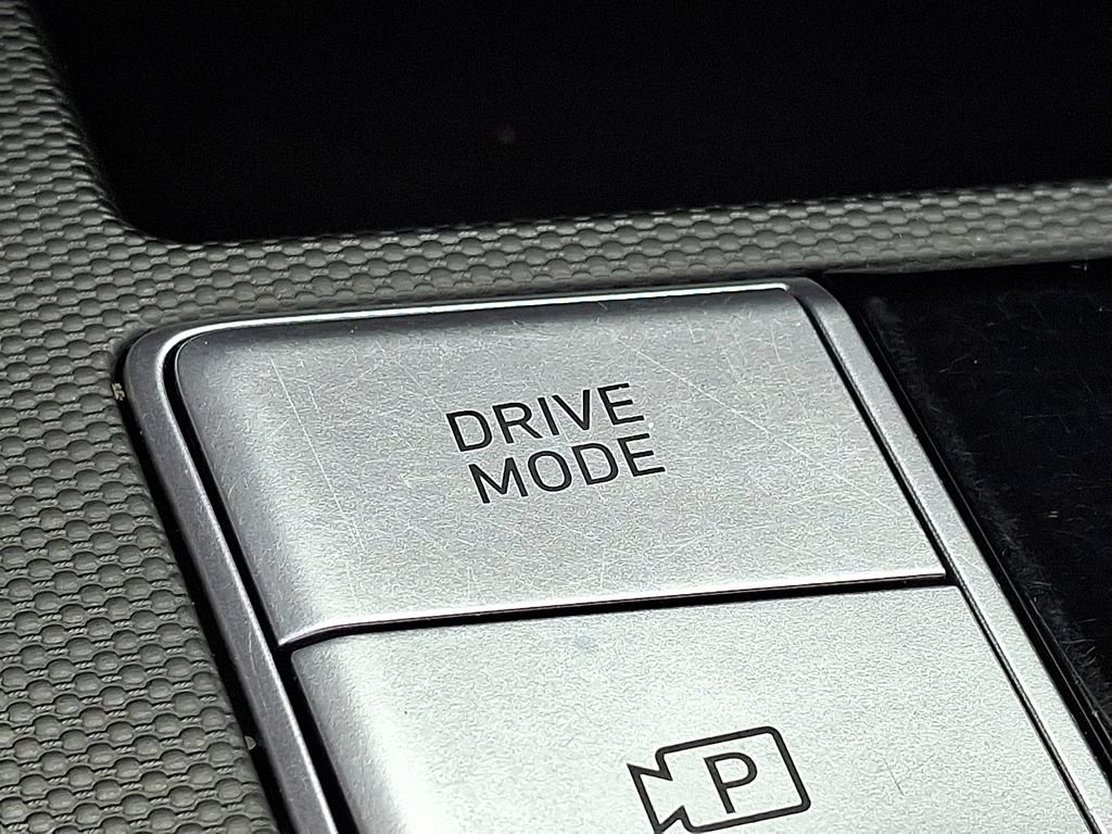 Used 2023 Hyundai Elantra SEL FWD image 23