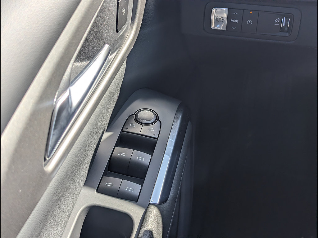 New 2026 Chevrolet Traverse LT w/ Driver Confidence Package FWD image 22