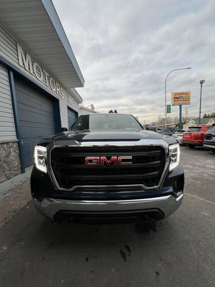 Used 2021 GMC Sierra 1500 4x4 Crew Cab w/ Sierra Value Package image 3