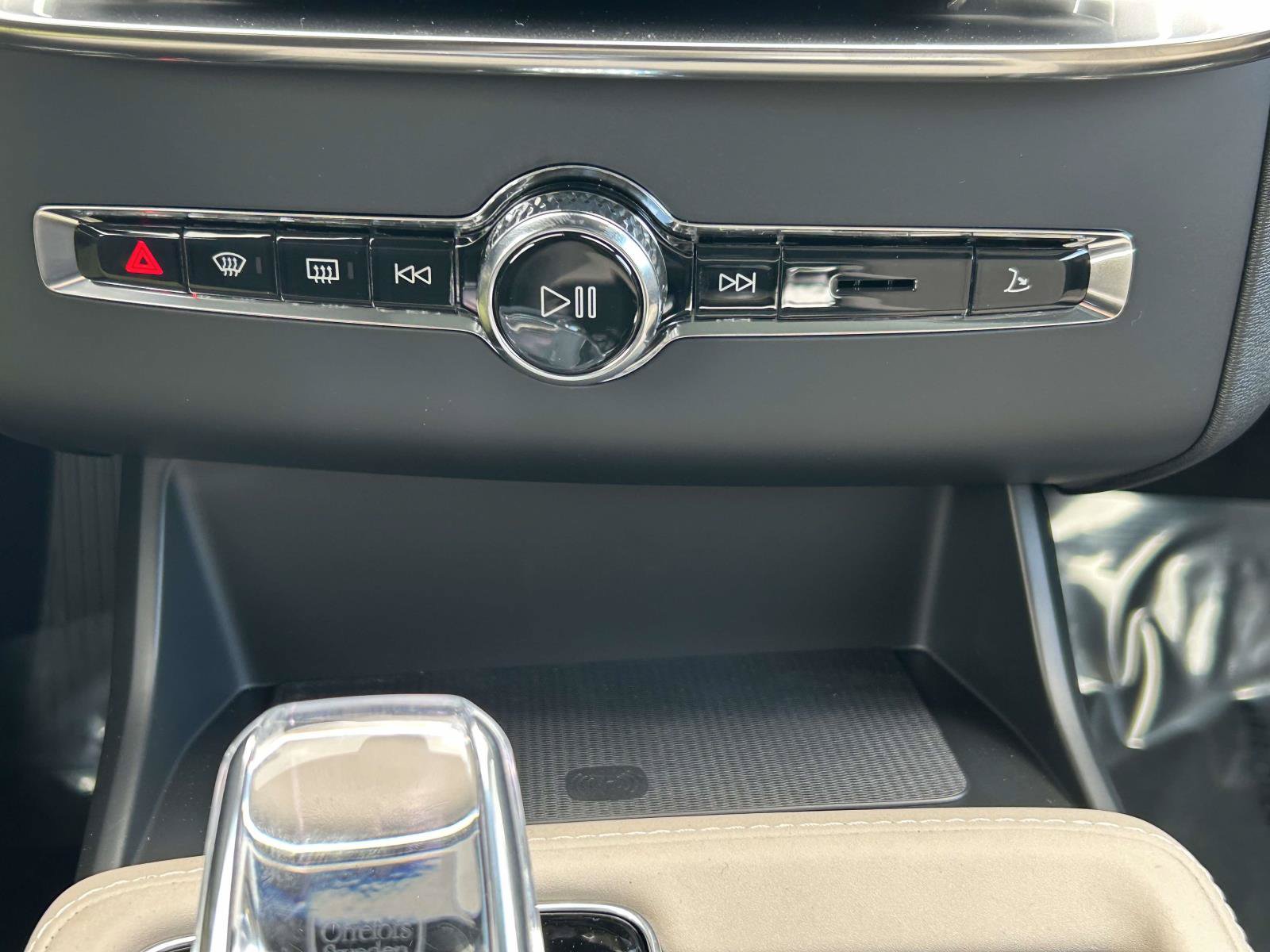 New 2026 Volvo XC90 B5 Core AWD/4WD image 27