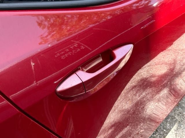 Used 2018 Toyota Corolla LE FWD image 8