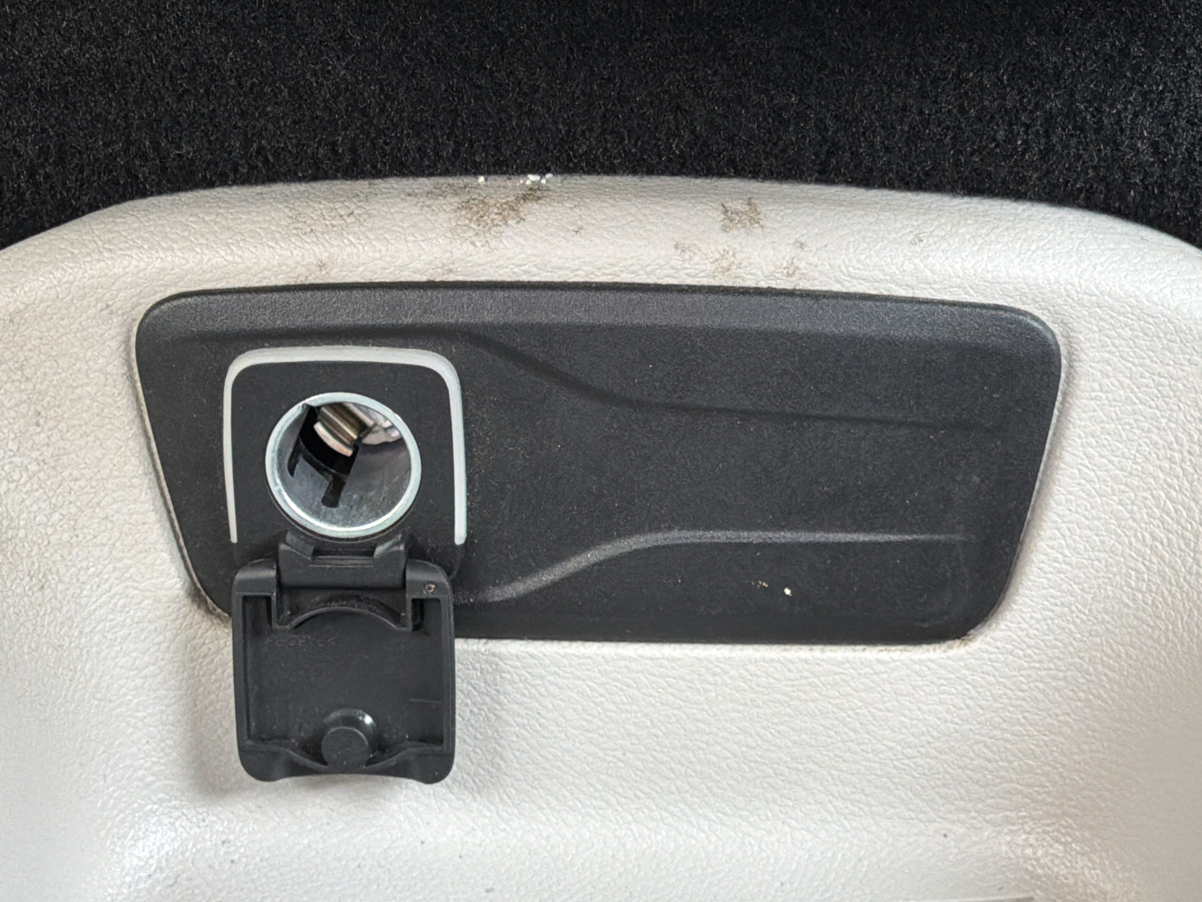 Used 2024 Chrysler Pacifica Touring-L FWD image 8