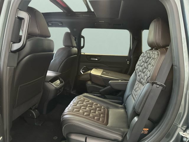 Certified 2025 Nissan Armada Platinum AWD/4WD image 13
