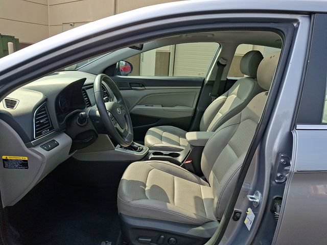 Used 2017 Hyundai Elantra Limited w/ Limited Tech Package 04 FWD image 13