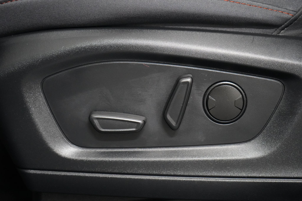 Certified 2025 Ford Explorer Active RWD image 18
