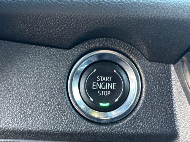 Used 2025 Chevrolet Traverse LT image 26