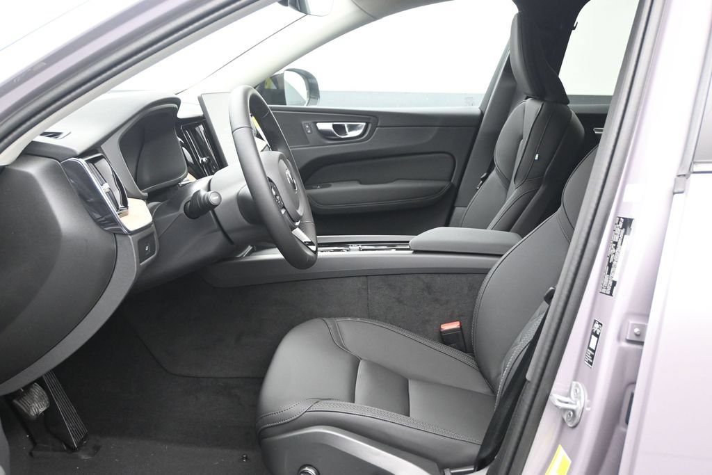 New 2026 Volvo XC60 B5 Core AWD/4WD image 11
