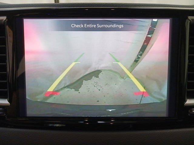 Used 2024 Chrysler Pacifica Touring-L image 21