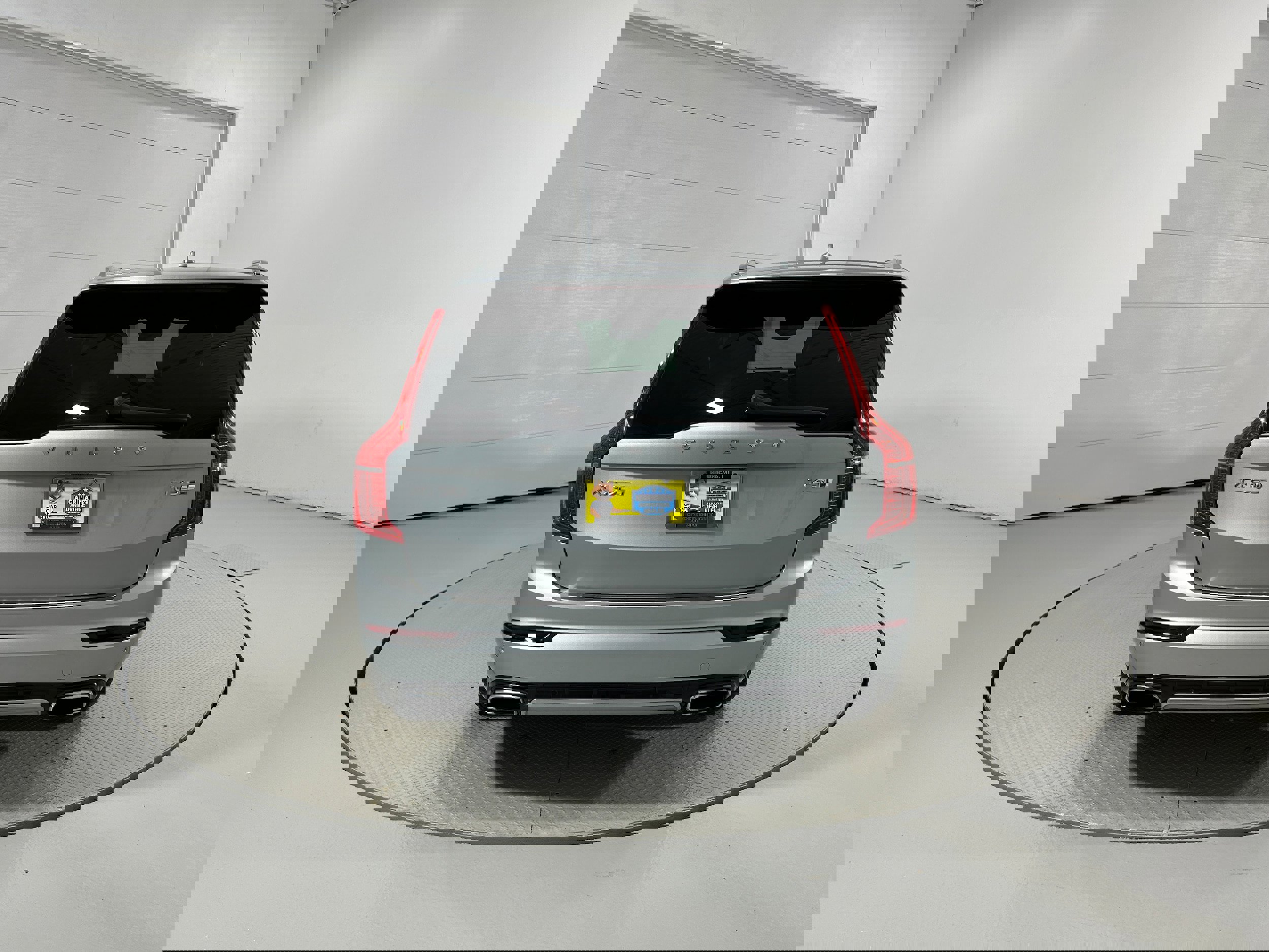 Used 2019 Volvo XC90 T6 R-Design w/ Advanced Package image 32