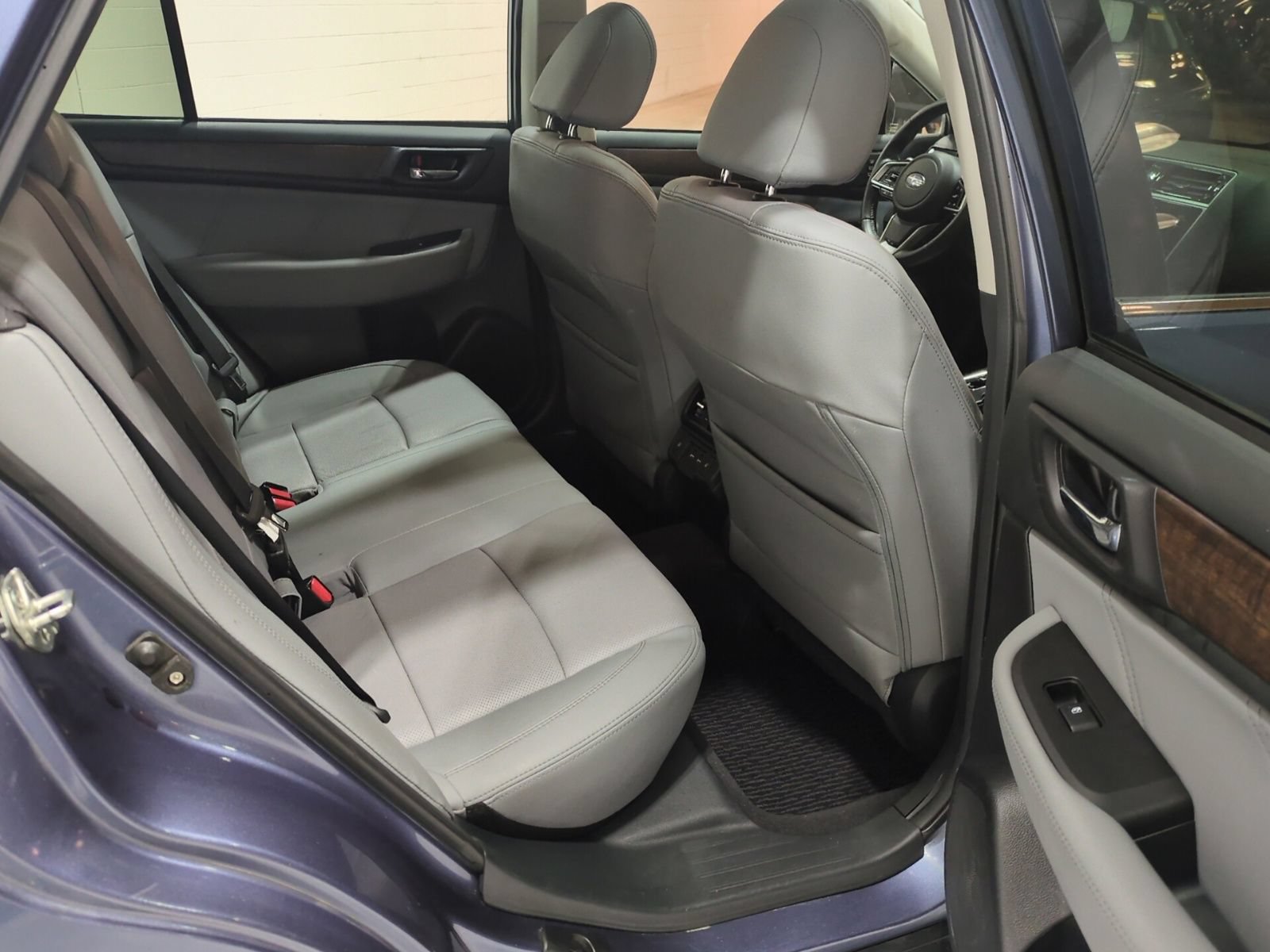 Used 2018 Subaru Outback 2.5i Limited AWD/4WD image 11