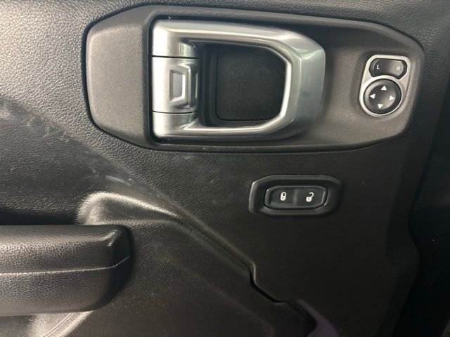 Used 2021 Jeep Gladiator Willys image 18