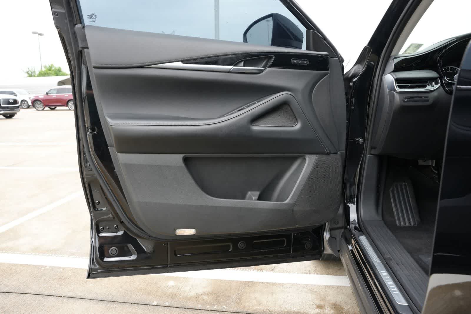 Certified 2023 INFINITI QX60 Pure FWD image 17