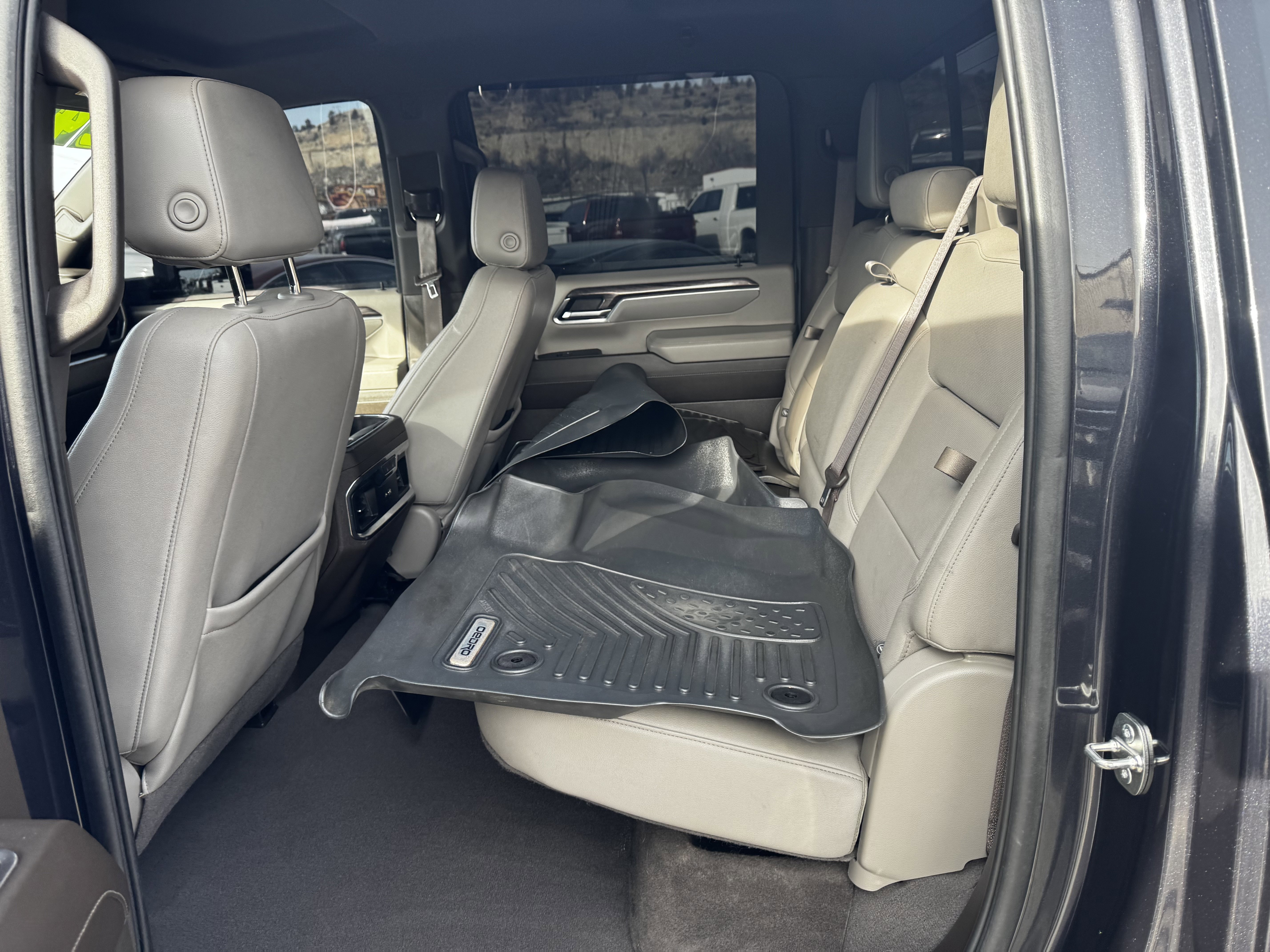 Used 2024 Chevrolet Silverado 2500 LTZ w/ LTZ Convenience Package image 13