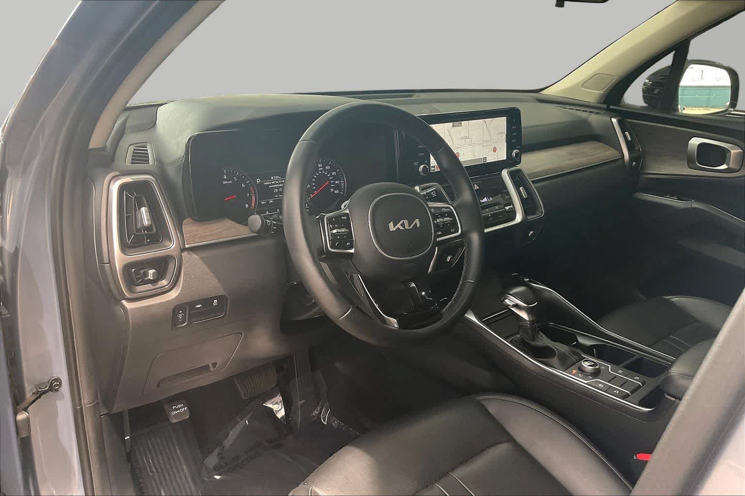 Used 2022 Kia Sorento S w/ Panoramic Sunroof Package AWD/4WD image 18