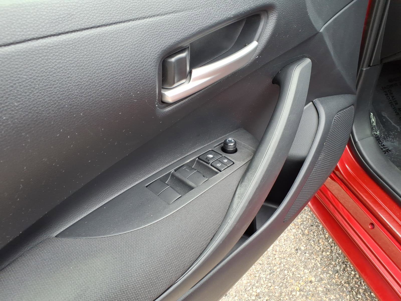 Certified 2020 Toyota Corolla LE image 13