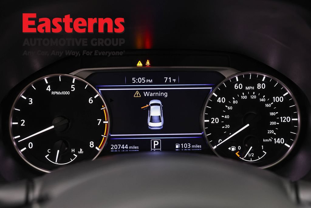 Used 2025 Nissan Altima 2.5 SR w/ SR Premium Package FWD image 18