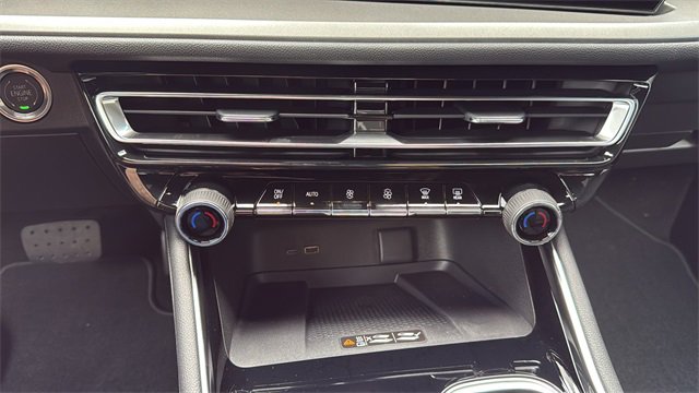New 2026 Chevrolet Traverse LT image 25