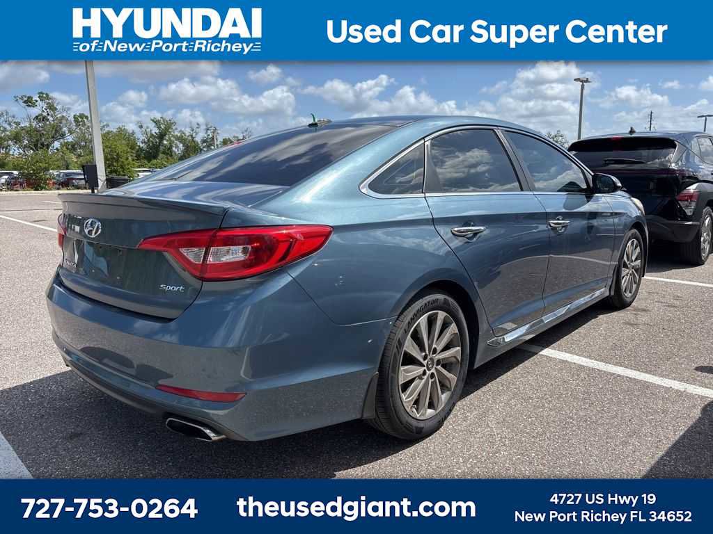 Used 2016 Hyundai Sonata Sport w/ Option Group 03 image 3