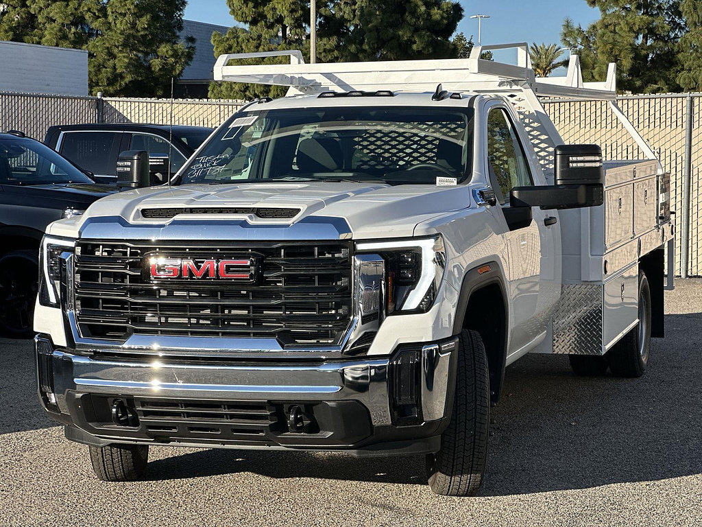 New 2026 GMC Sierra 3500 Pro w/ Fleet Convenience Package RWD image 6