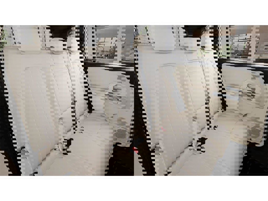 New 2026 Mercedes-Benz GLB 250 4MATIC image 5