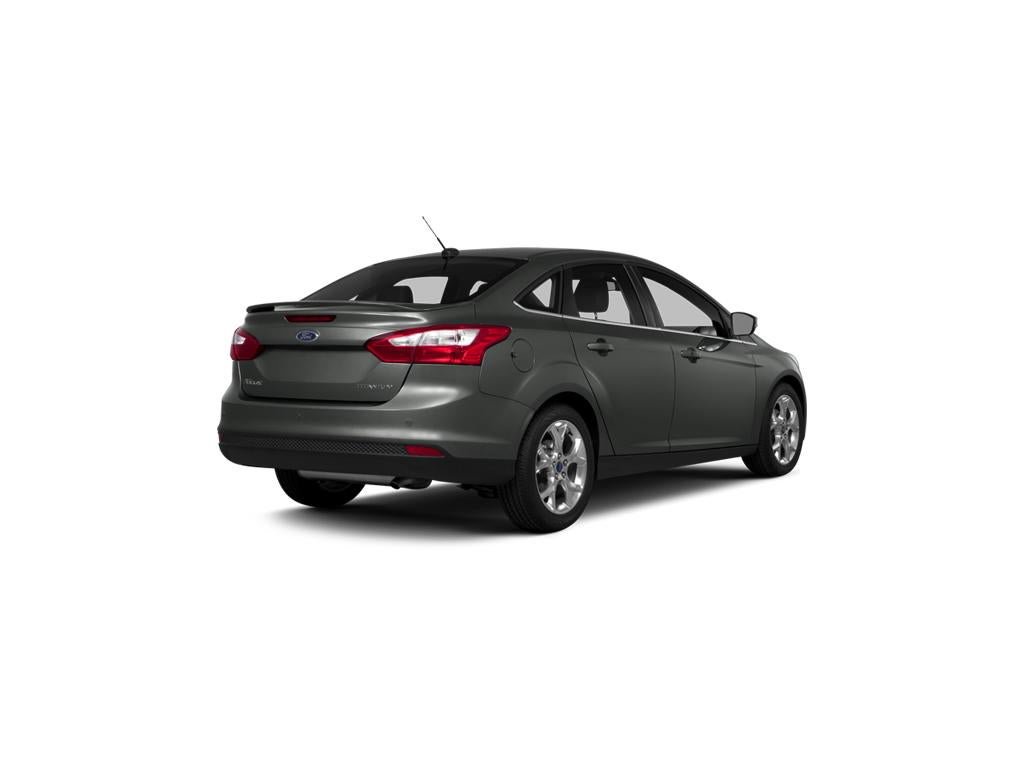 Used 2014 Ford Focus SE w/ SE Winter Package FWD image 2