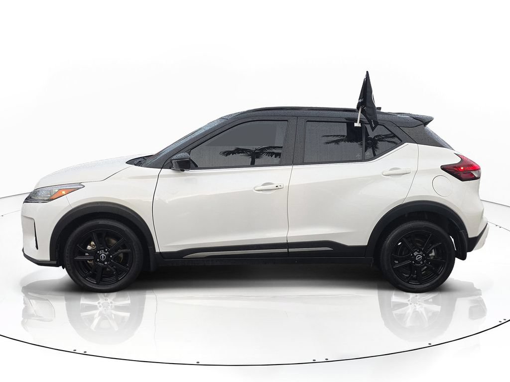 Certified 2024 Nissan Kicks SR FWD image 5