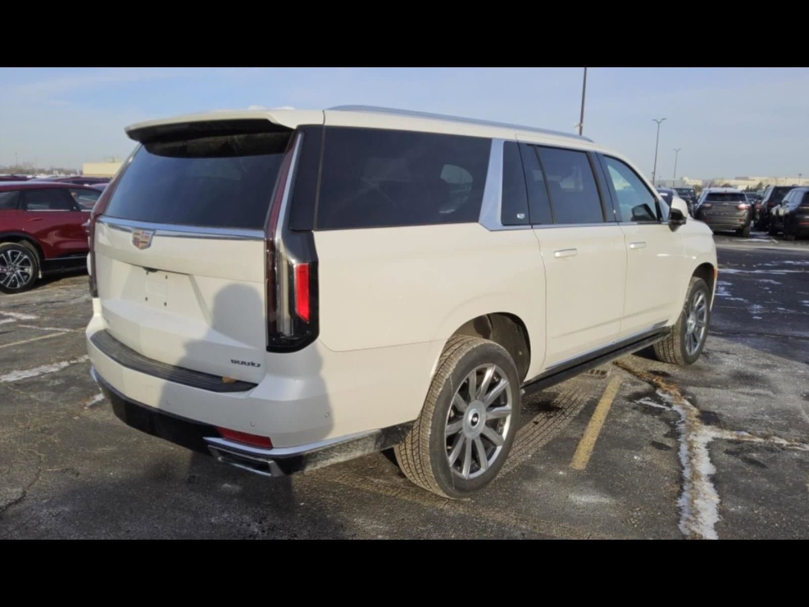 Used 2024 Cadillac Escalade ESV Premium Luxury Platinum w/ Heavy-Duty Trailer Package image 2