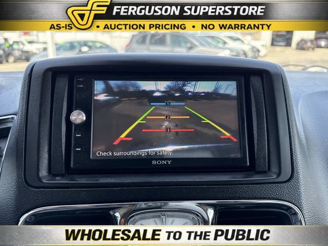 Used 2014 Chrysler Town & Country Touring image 26