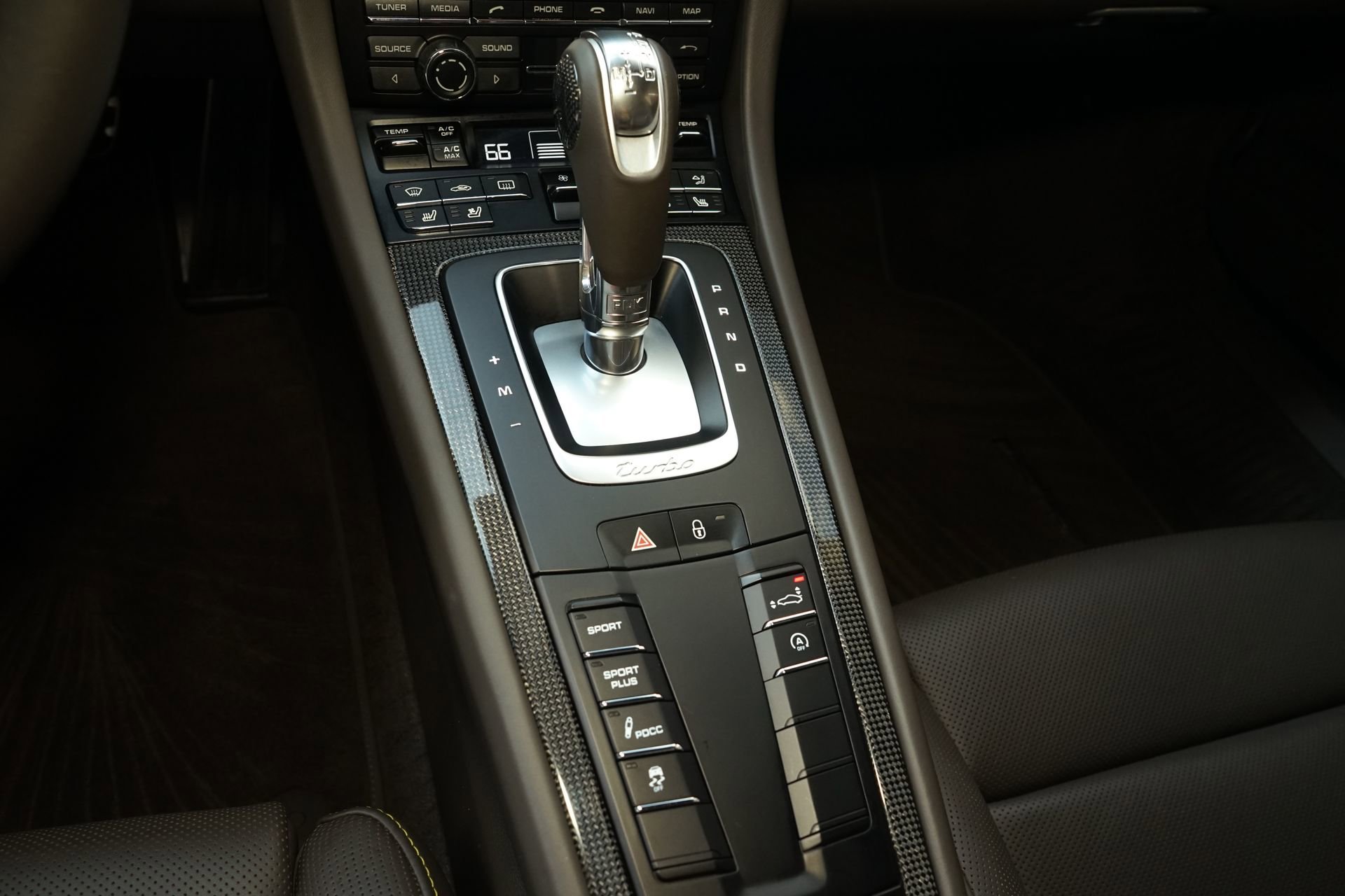 Used 2014 Porsche 911 Turbo S image 17
