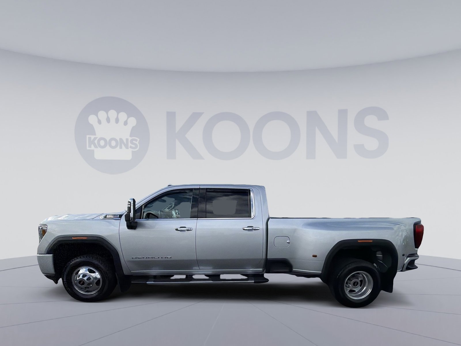 Used 2023 GMC Sierra 3500 Denali image 2