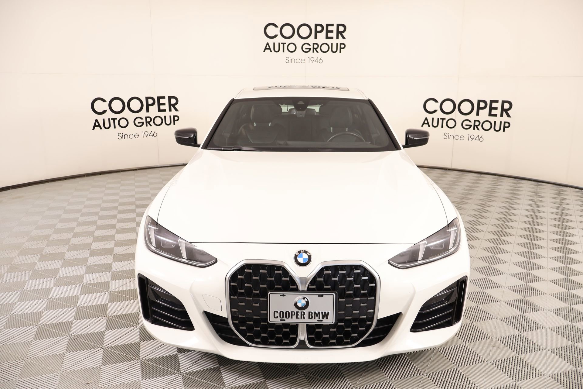 Used 2025 BMW 430i xDrive w/ M Sport Package image 10
