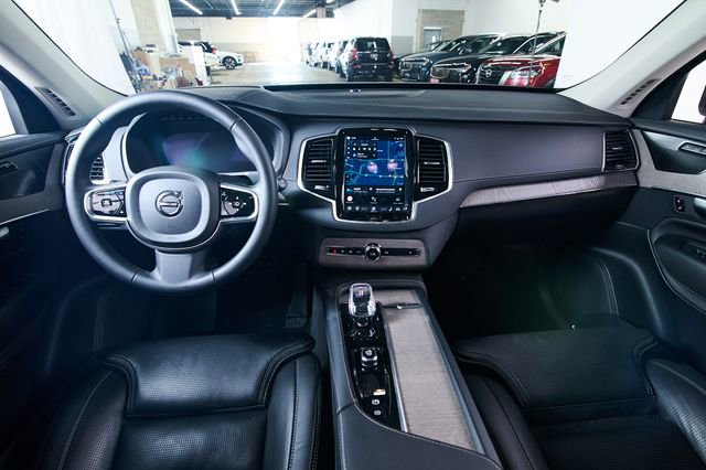 Used 2023 Volvo XC90 T8 Ultimate image 6