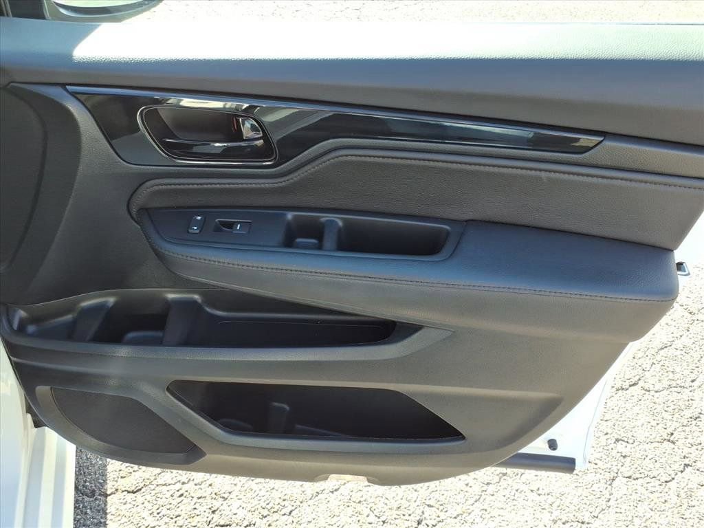 Used 2023 Honda Odyssey Touring image 13