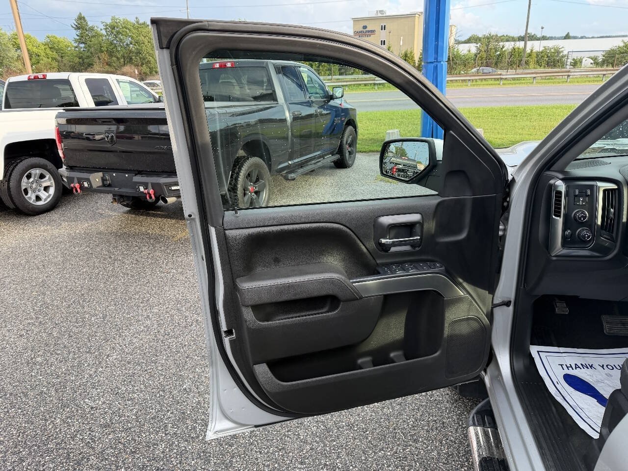 Used 2017 Chevrolet Silverado 1500 LT w/ All Star Edition AWD/4WD image 11
