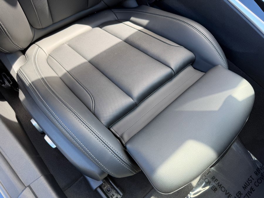 Used 2022 BMW i4 eDrive40 w/ Premium Package RWD image 39