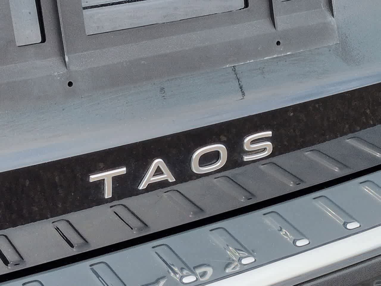 Used 2023 Volkswagen Taos S w/ Driver Assistance Package AWD/4WD image 12