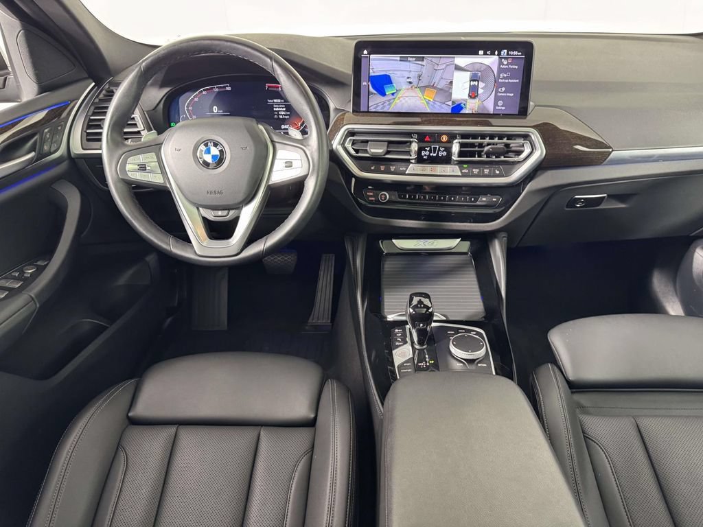 Used 2024 BMW X4 xDrive30i w/ Parking Assistance Package AWD/4WD image 5
