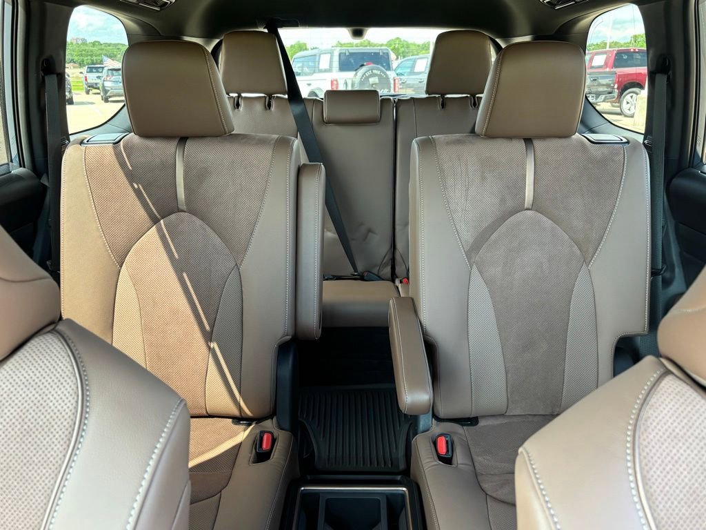 Used 2026 Toyota Grand Highlander AWD Hybrid image 17