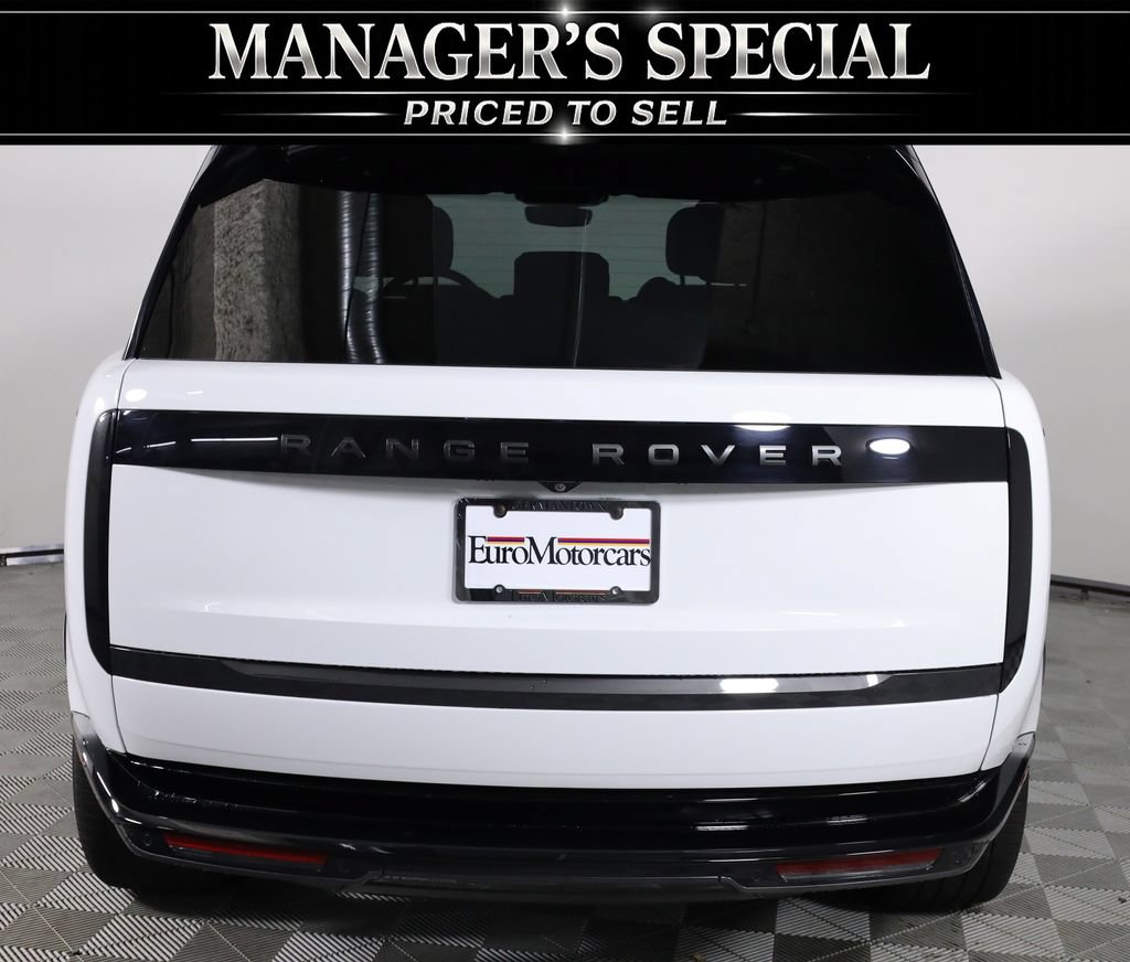 Used 2025 Land Rover Range Rover SE AWD/4WD image 5
