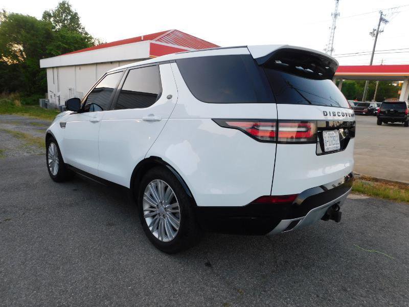 Used 2018 Land Rover Discovery HSE Luxury AWD/4WD image 11