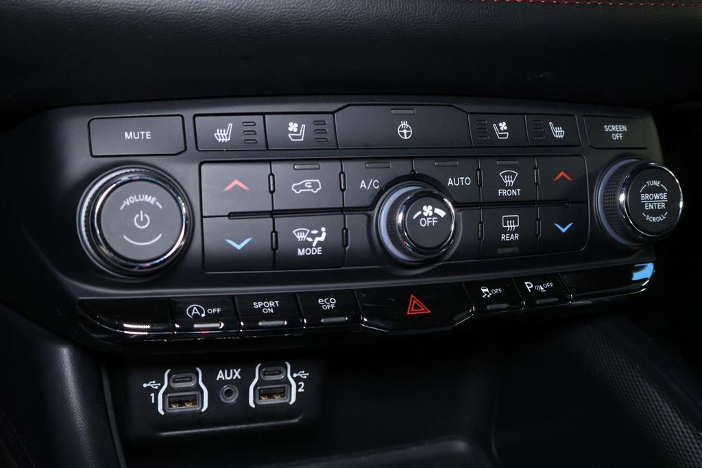 Used 2023 Dodge Durango GT image 35