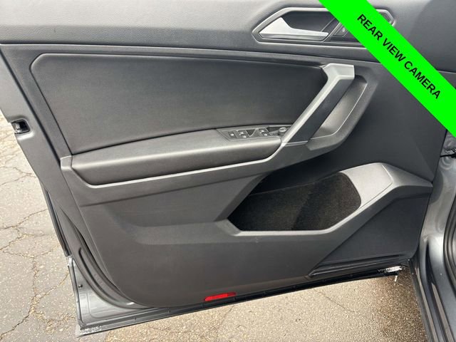 Used 2020 Volkswagen Tiguan SE image 8